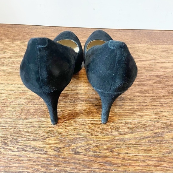 Marc Fisher | Black Suede Rounded Toe Pumps Size 8.5 - Picture 4 of 12